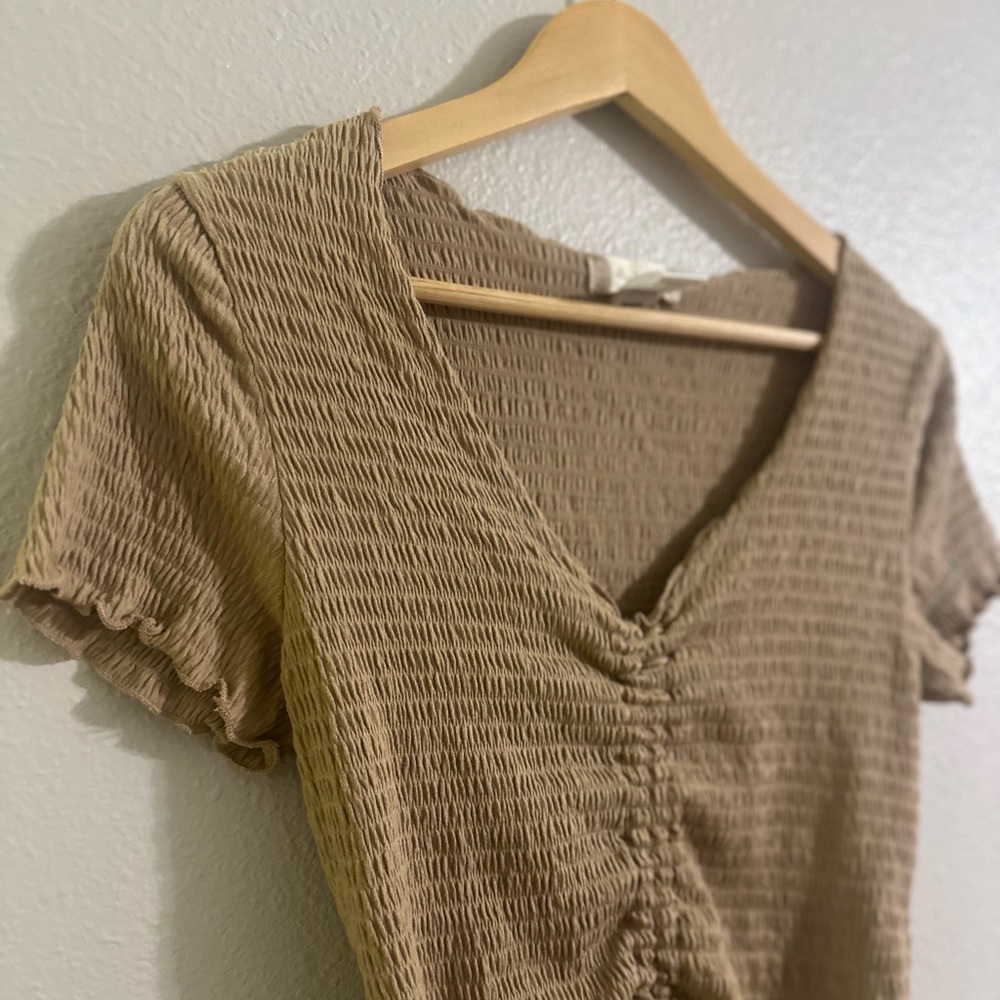 🐣Altar’d State Beige Ruched Eyelet Crop Top - Picture 7 of 9